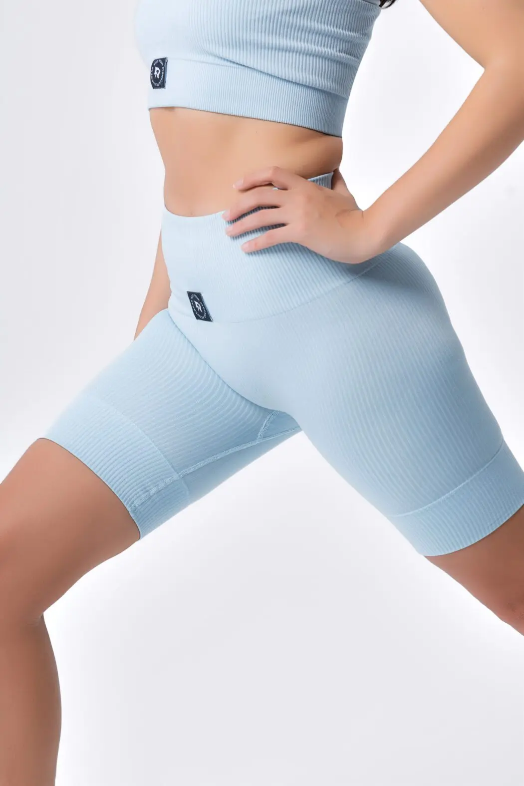 AURA SHORTS - Image 6