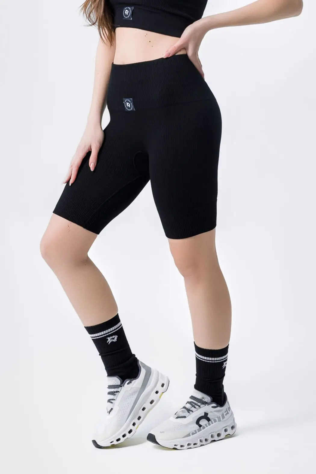 AURA SHORTS - Image 3